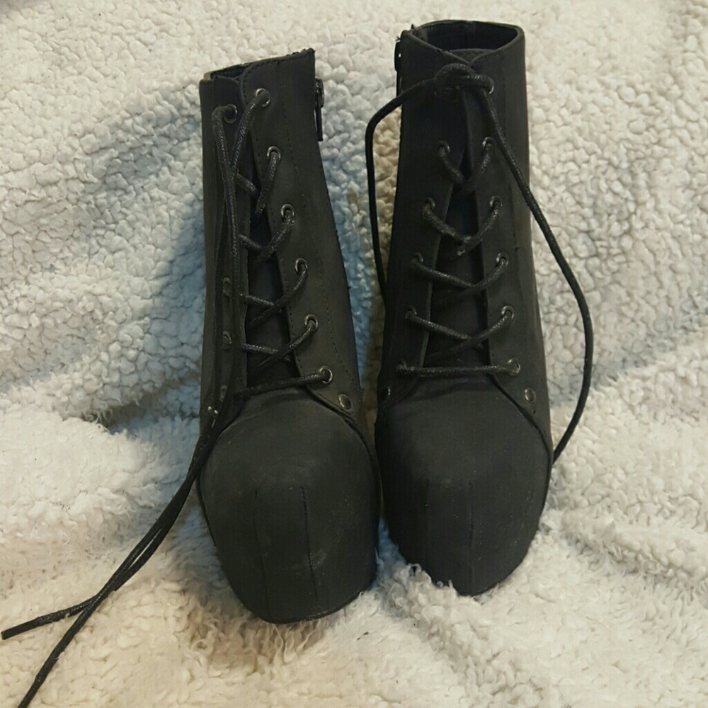 Ankle booties heel