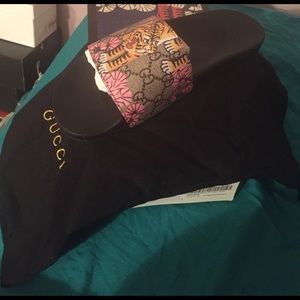 Gucci Flip Flops Size 40 ' NEVER Worn '