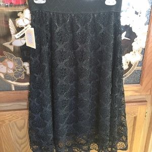 Small Lularoe Lola skirt