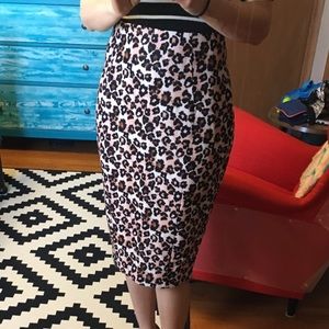 Mid-length Leopard Pencil Skirt by H&M