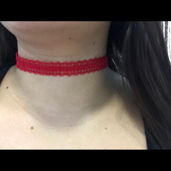 Chocker - Picture 1 of 1
