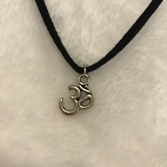 Choker - Picture 2 of 2