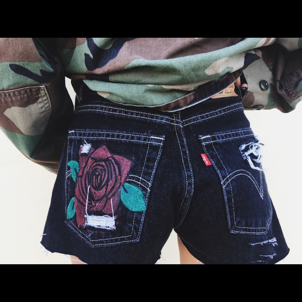 rose highwaist levi shorts
