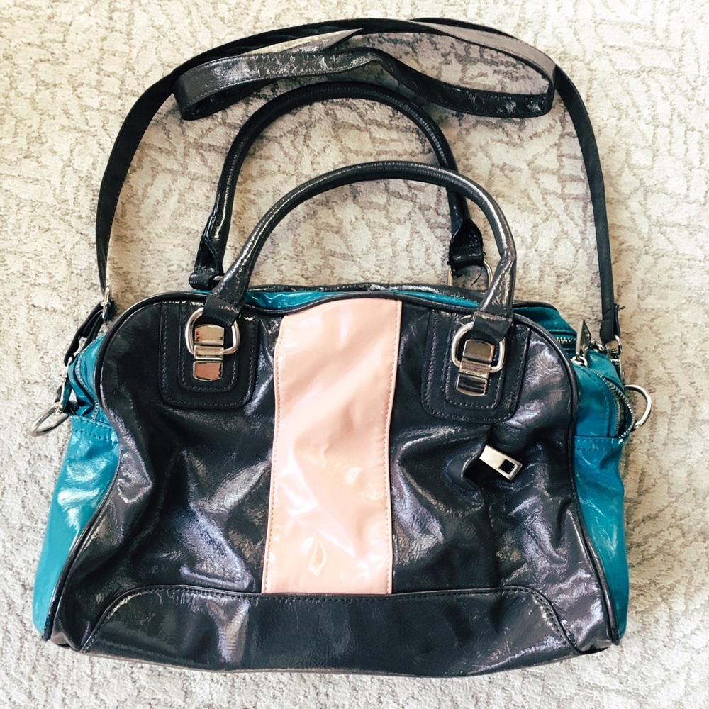 Color block bowler bag