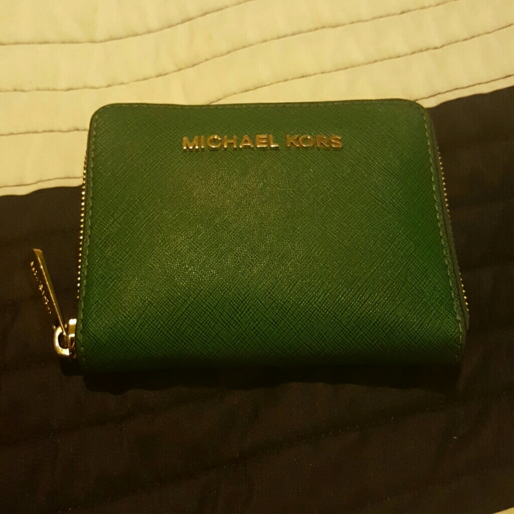 Michael Kors medium jet set wallet