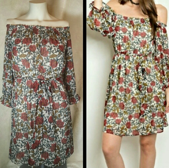 Flying Tomato Dresses & Skirts - Flying Tomato Off Shoulder Floral Dress Small