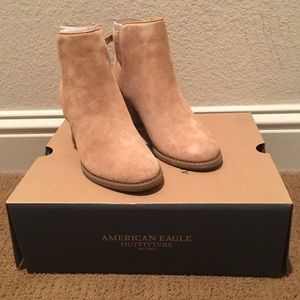 American Eagle Back Zip Chunky Mid Heel Booties