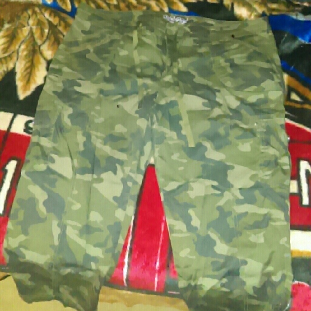 Camo Capris