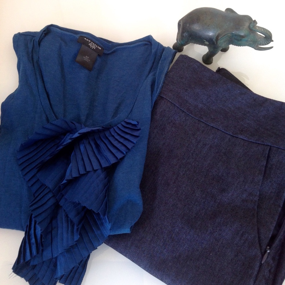 Ann Taylor blue ruffle tank
