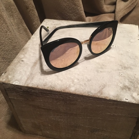 Reflective DRAMA Sunglasses - Picture 4 of 7