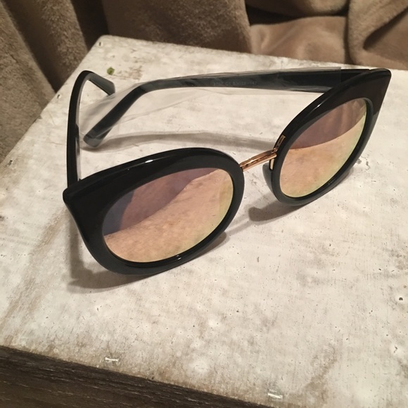 Reflective DRAMA Sunglasses - Picture 5 of 7