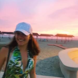 Meet your Posher, Flavia