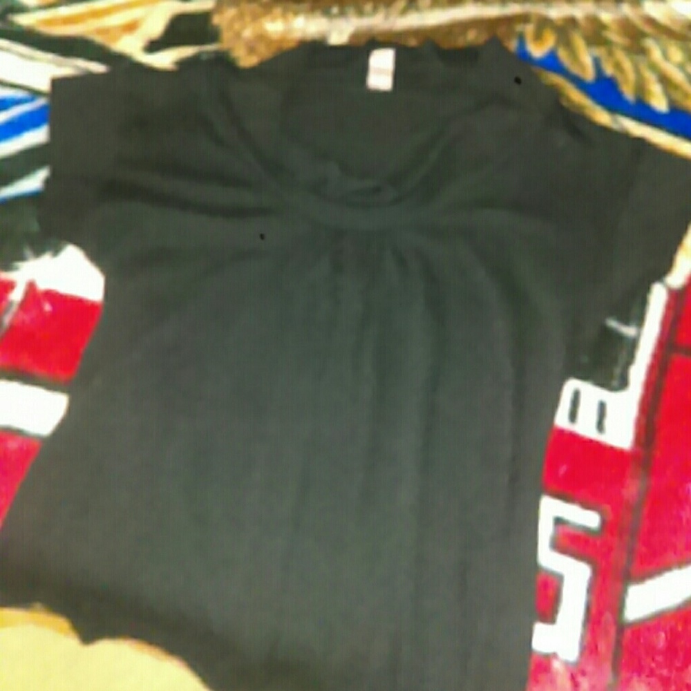 Black Tee