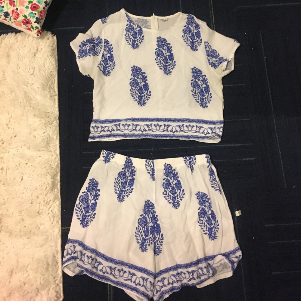 Super cute never worn blue and white two piece set