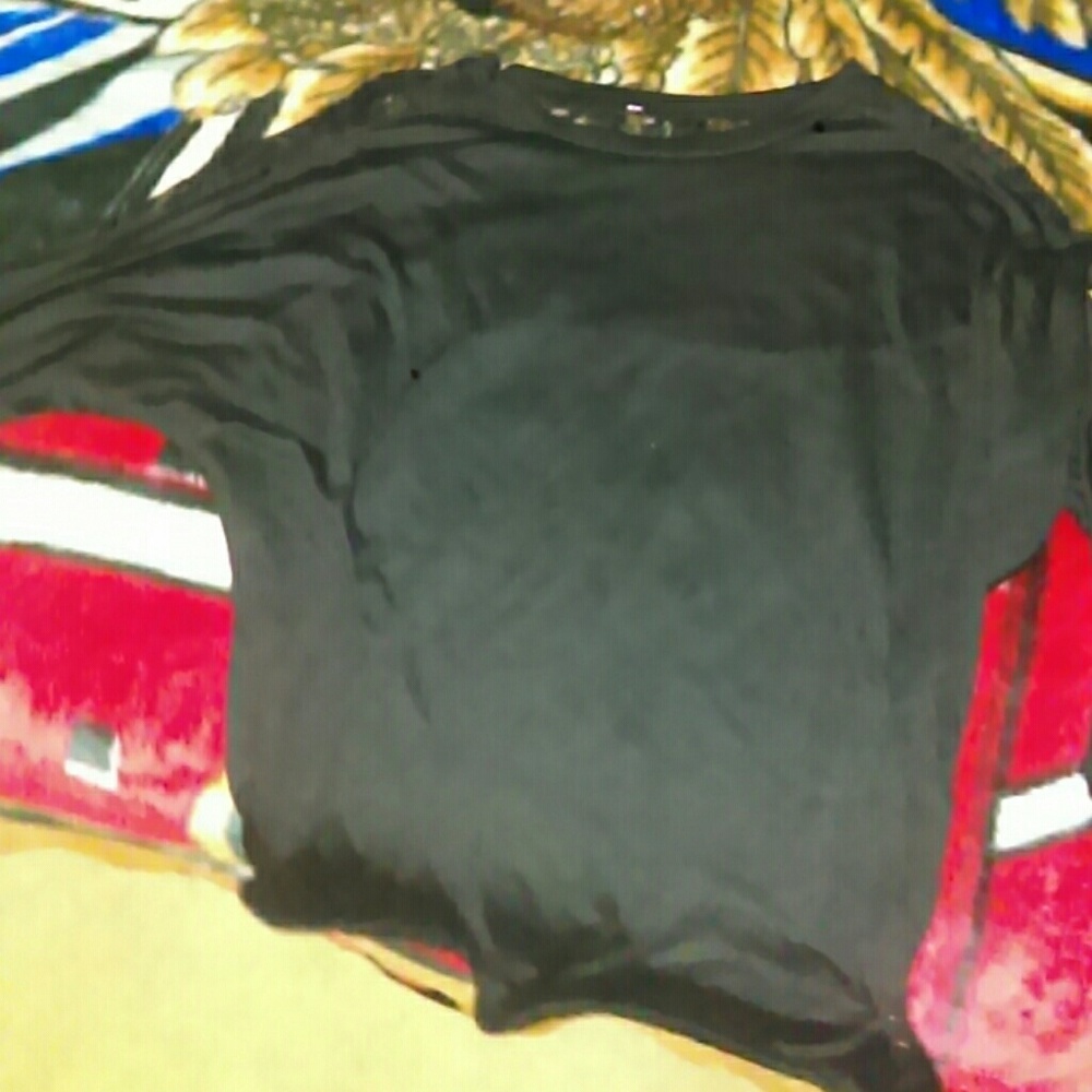Black 3/4 sleeve shirt