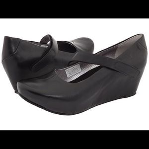 Size 7 Tsubo Asmik Color Black great condition