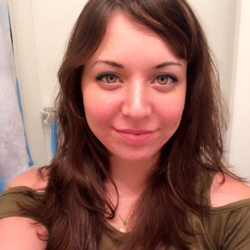 Meet your Posher, Charli