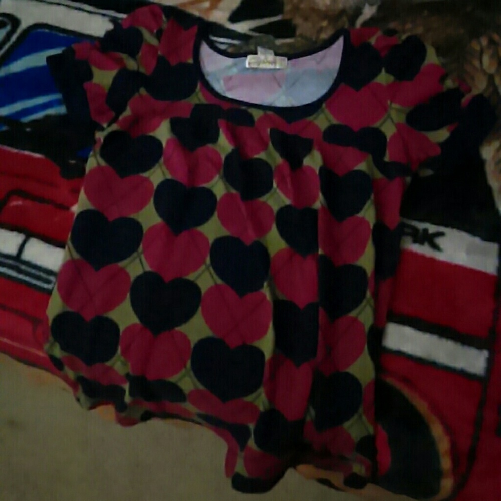Heart design shirt