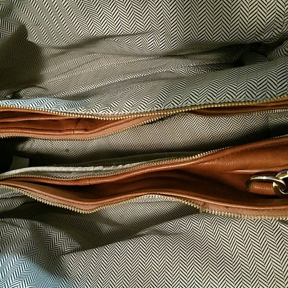 Purse - Picture 3 of 4