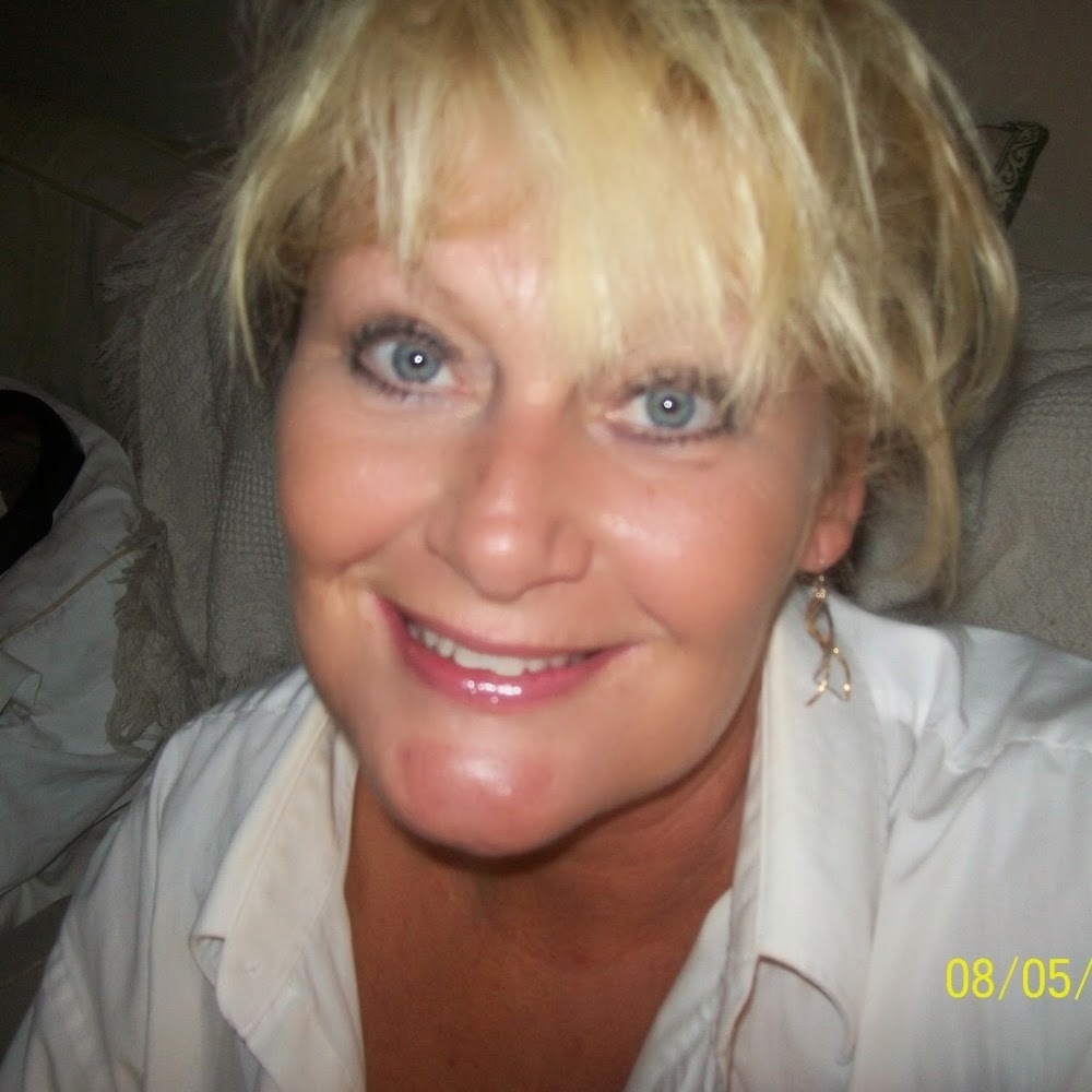 Meet your Posher, Connie