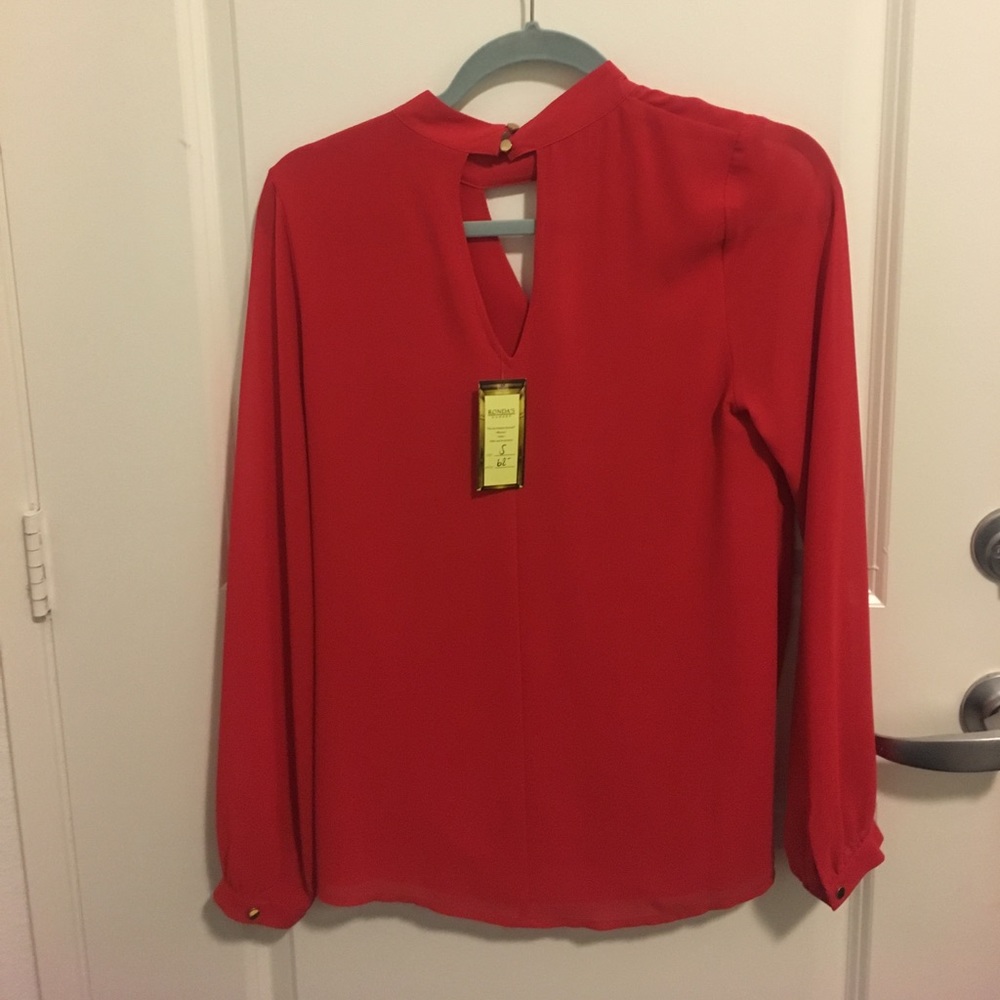 Red blouse - Picture 2 of 2