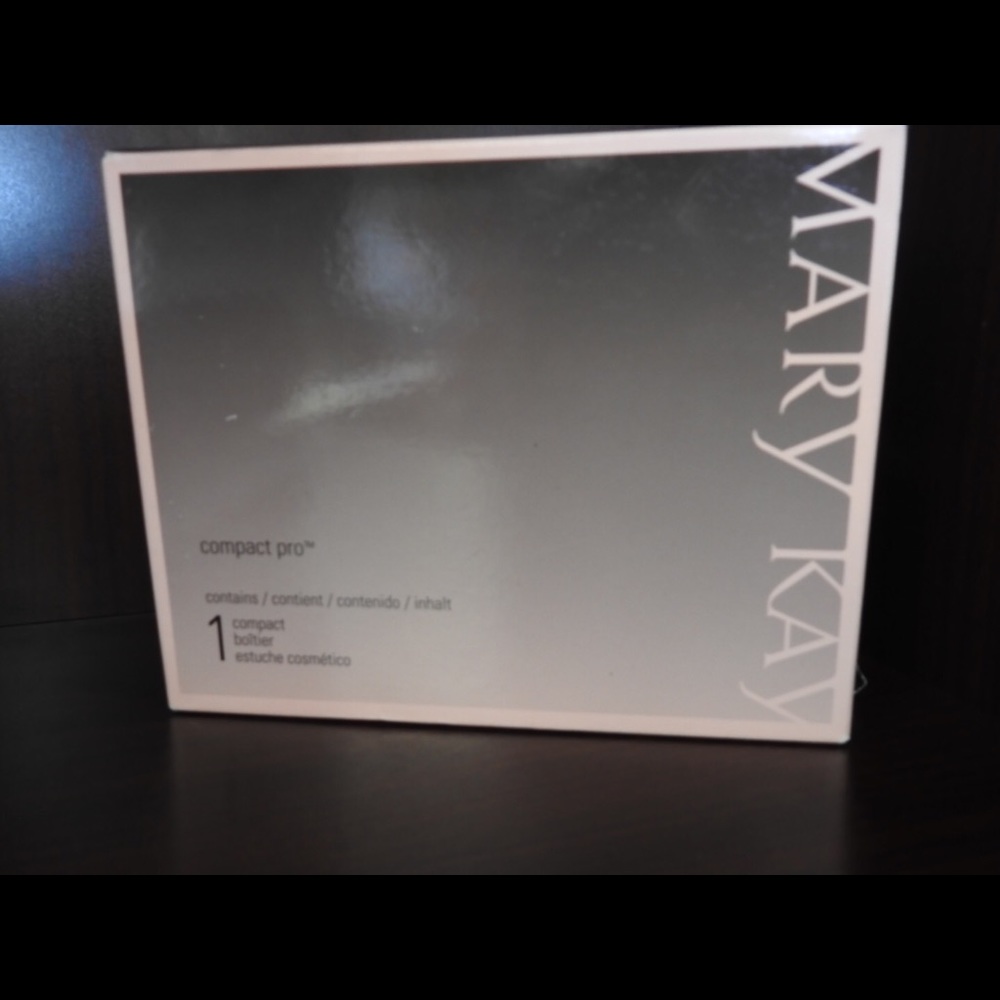 Mary Kay Compact Pro