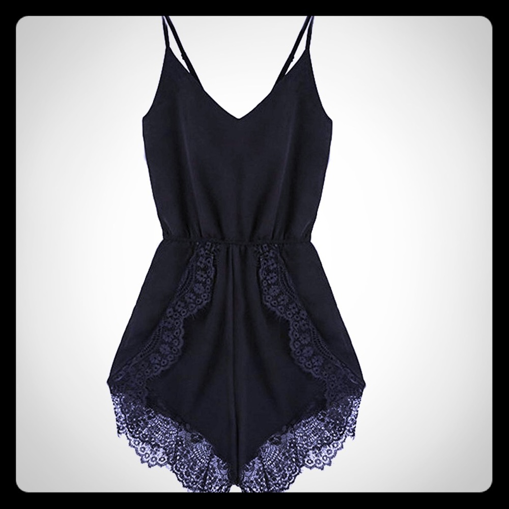 Last summer stock up! Black lacy chiffon romper 💫