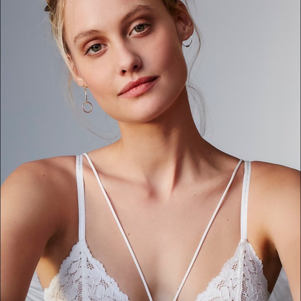 Front Strap Triangle Bralette in White