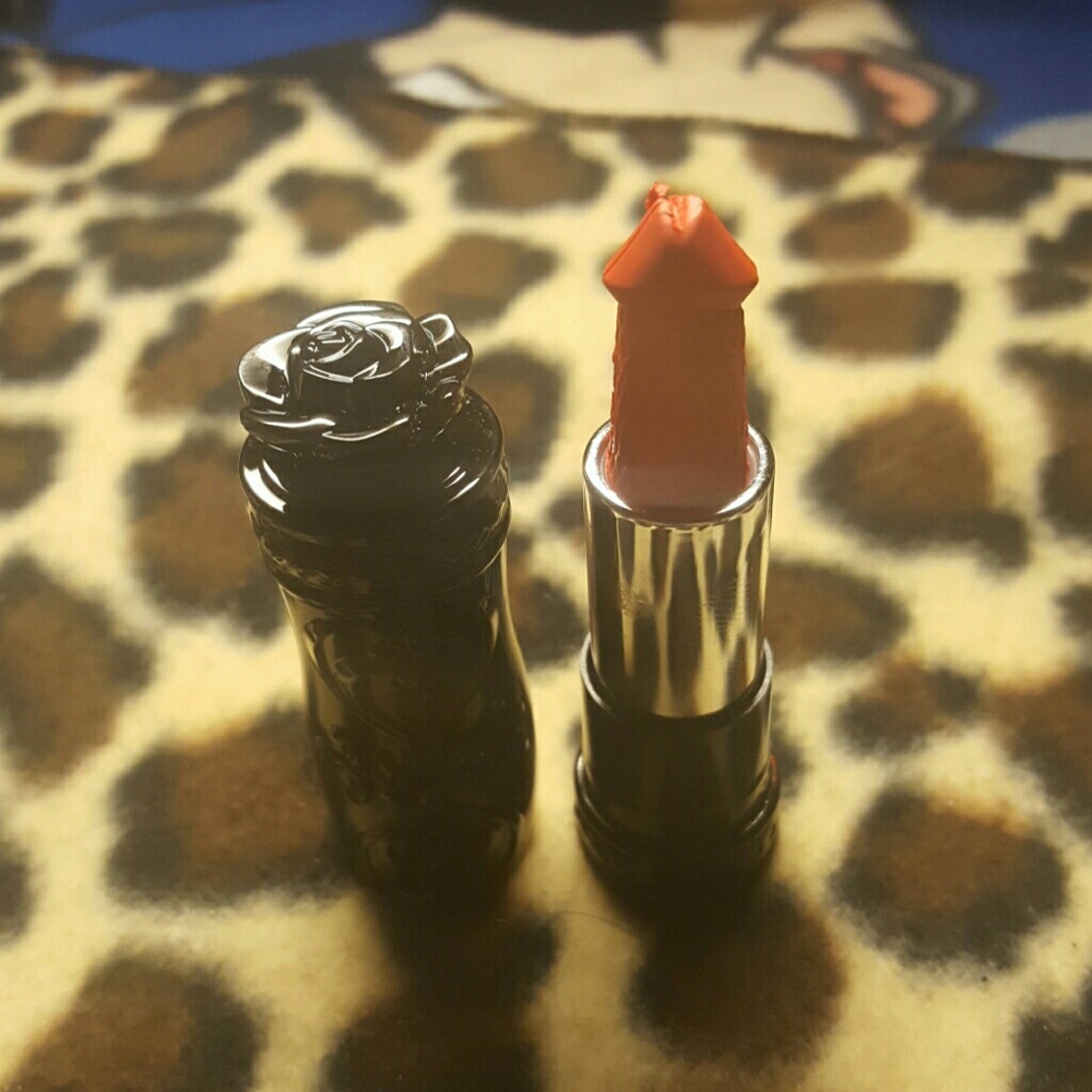 NEW VAMPIRE'S KISS