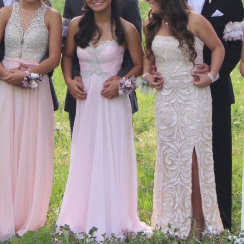 la femme pink embroidered dress! worn once! size 2