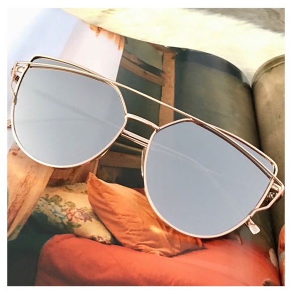 Silver On Gold Mirrored Sunglasses - Picture 2 of 4