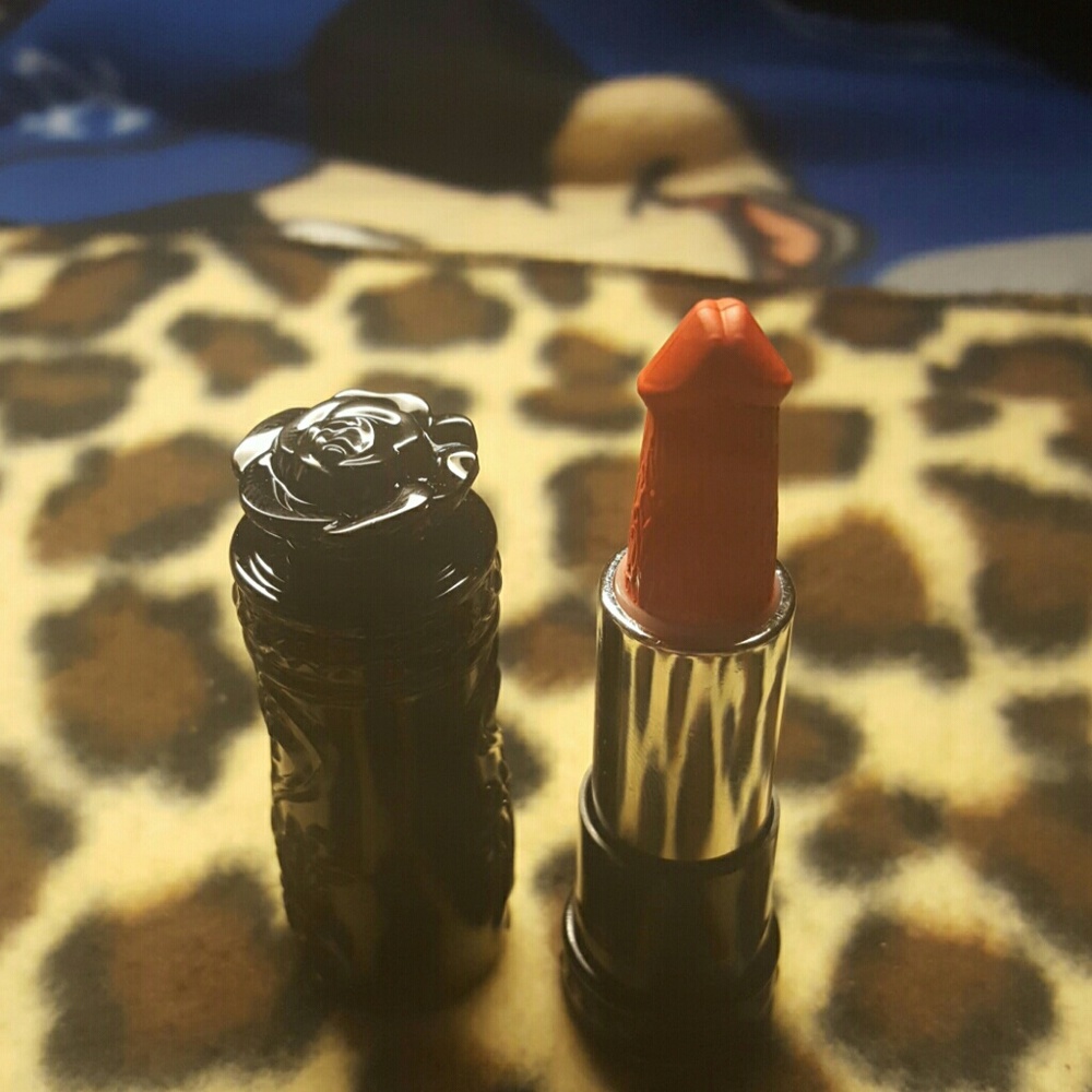 NEW VAMPIRE'S KISS