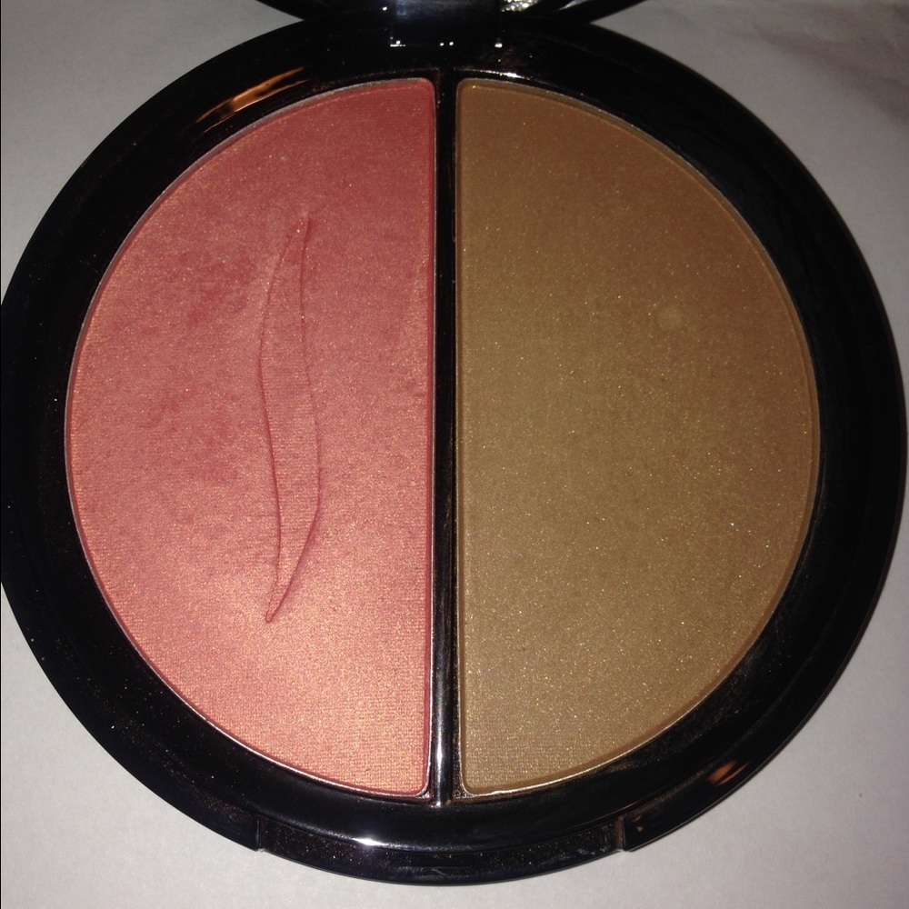 Sephora Silk Blush Bronzer Duo in "Sunset Dance".