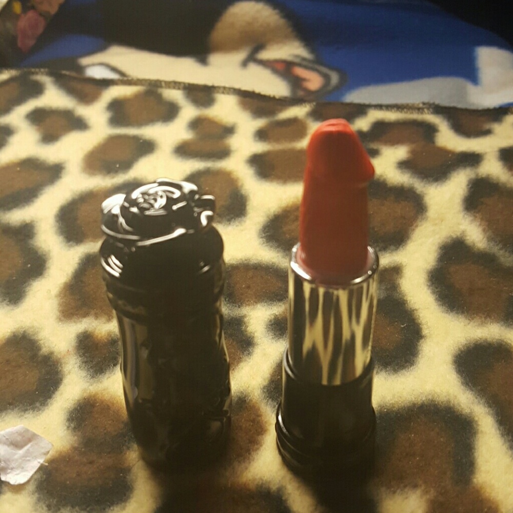 NEW VAMPIRE'S KISS