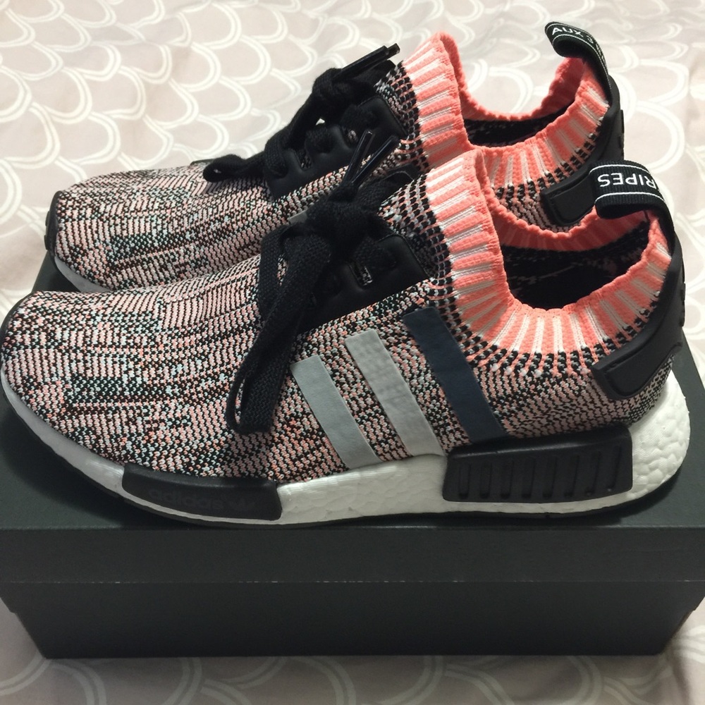 NMD R1 Primeknit "Salmon Pink"