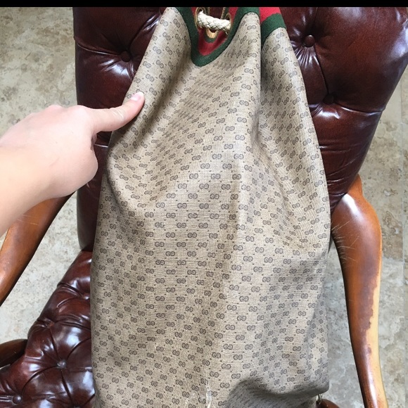 Rare Authentic Vintage Gucci Upright Duffle Bag - Picture 3 of 8