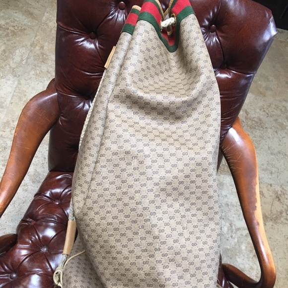 Rare Authentic Vintage Gucci Upright Duffle Bag - Picture 4 of 8