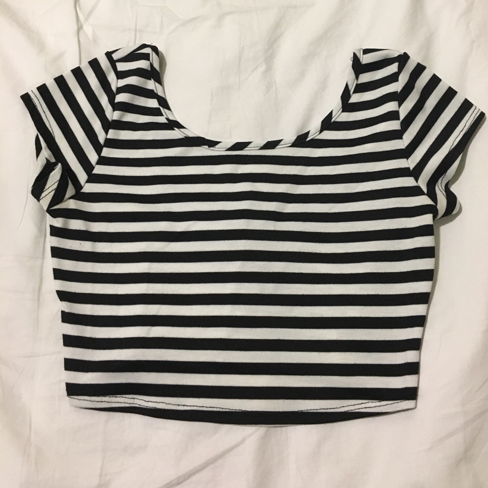 Black striped crop top