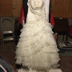 Davids bridal wedding gown
