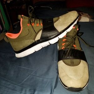 Nike Free Ace Leather