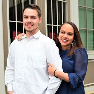 Meet your Posher, Joell