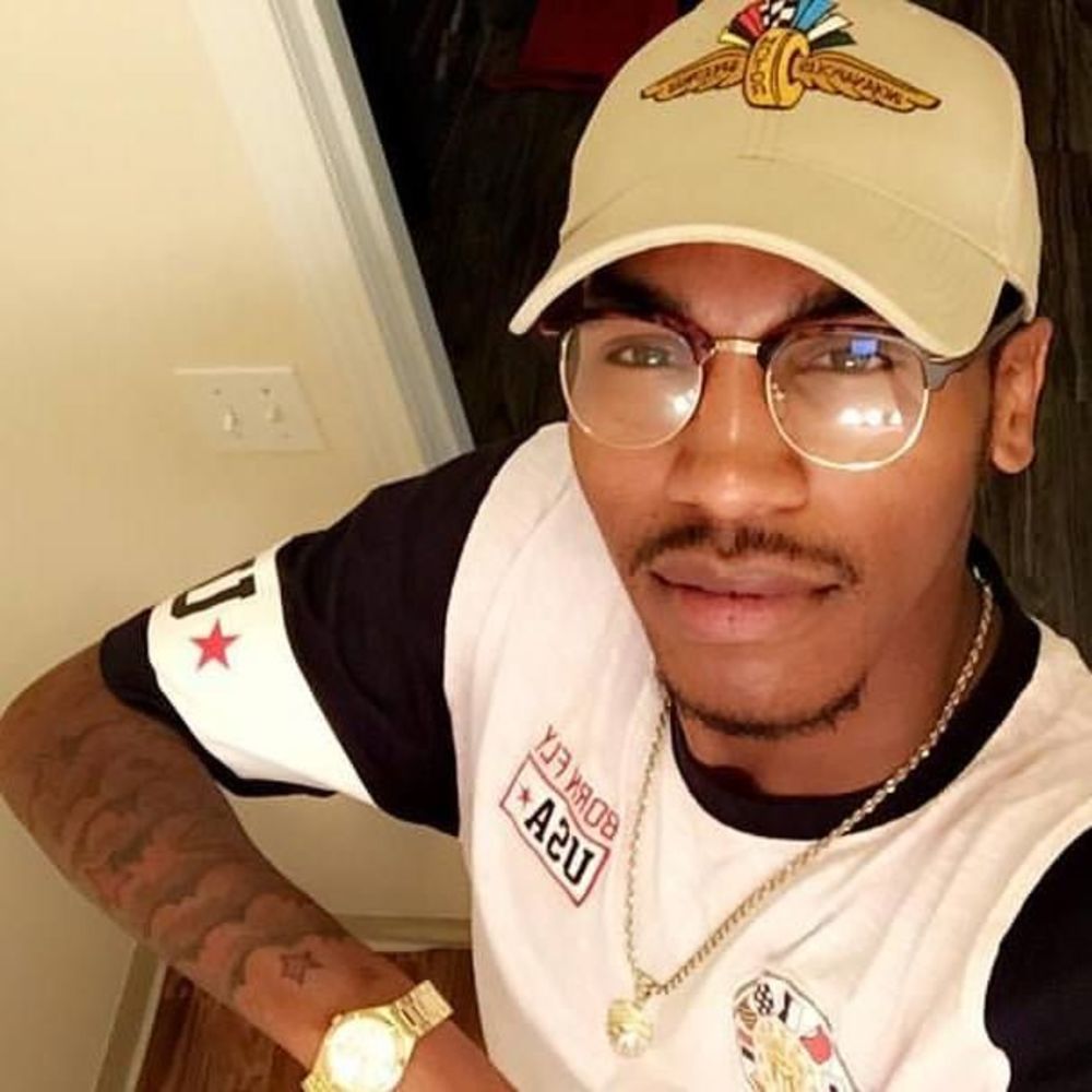 Meet your Posher, Wayne