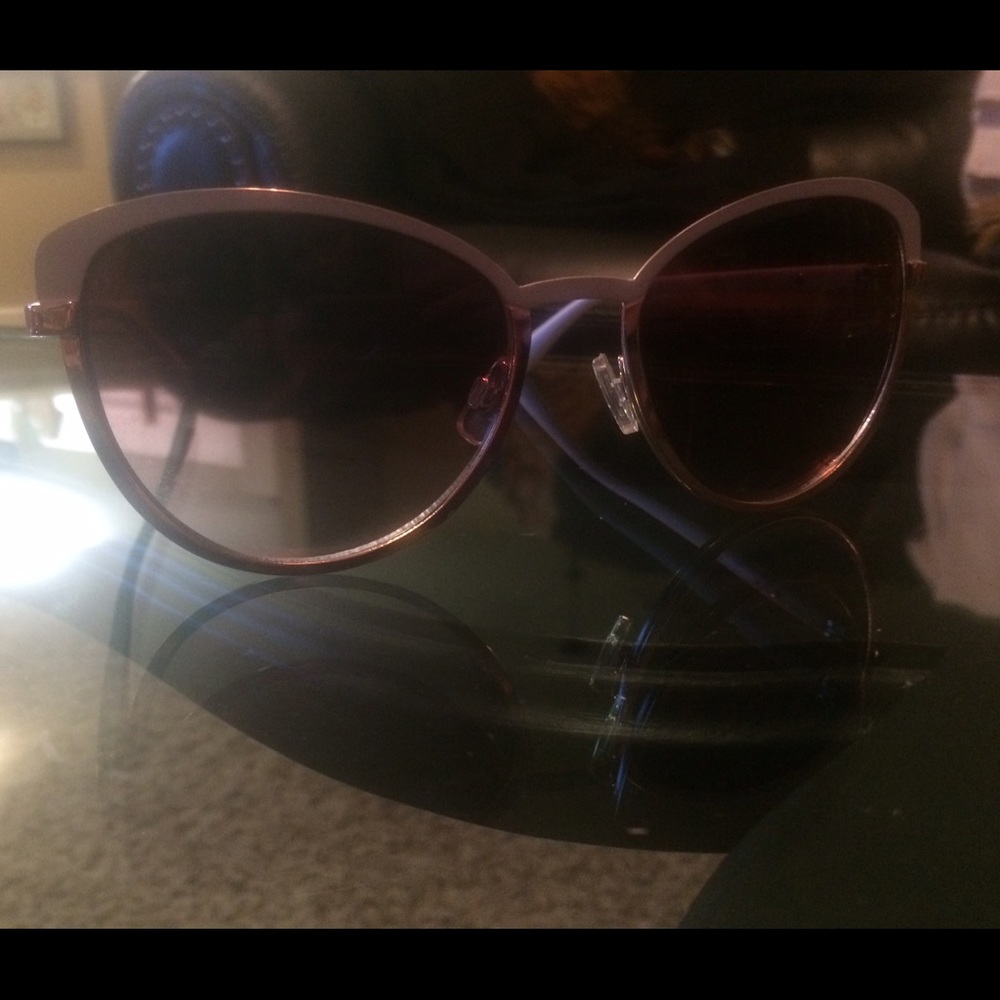 Jessica Simpson White and Rose Gold Cateye Frames