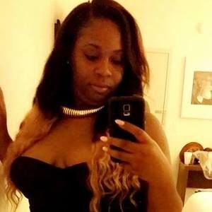 Meet your Posher, Dominique