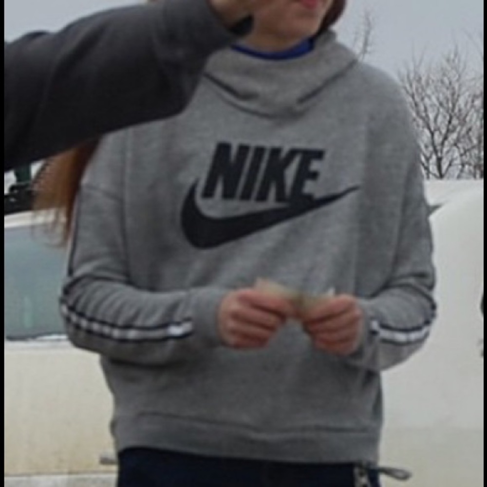 Big comfy Nike sweatshirt