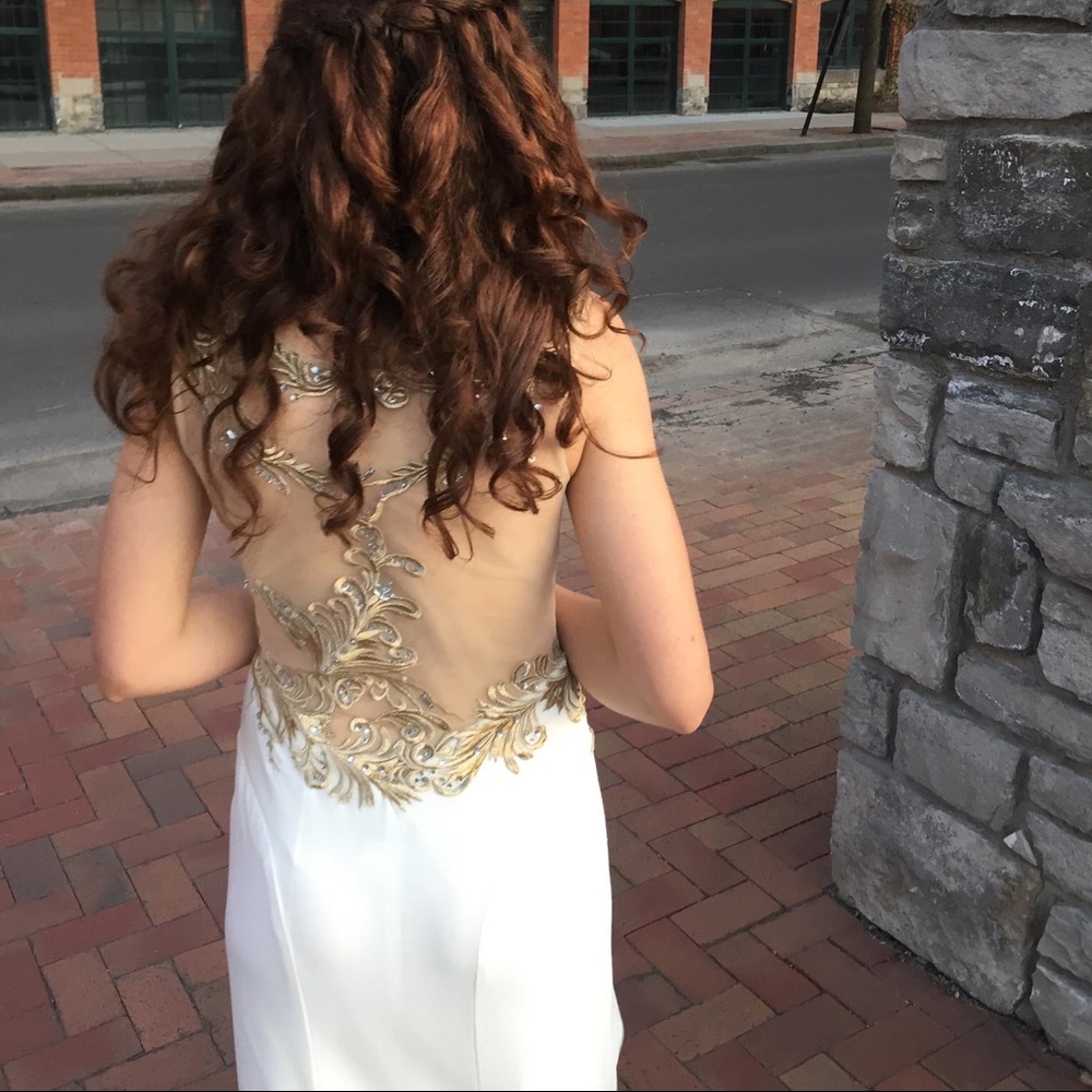 Prom dress - Picture 2 of 3