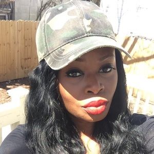 Meet your Posher, Inez