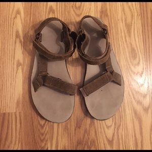 Teva women's sandals size 8