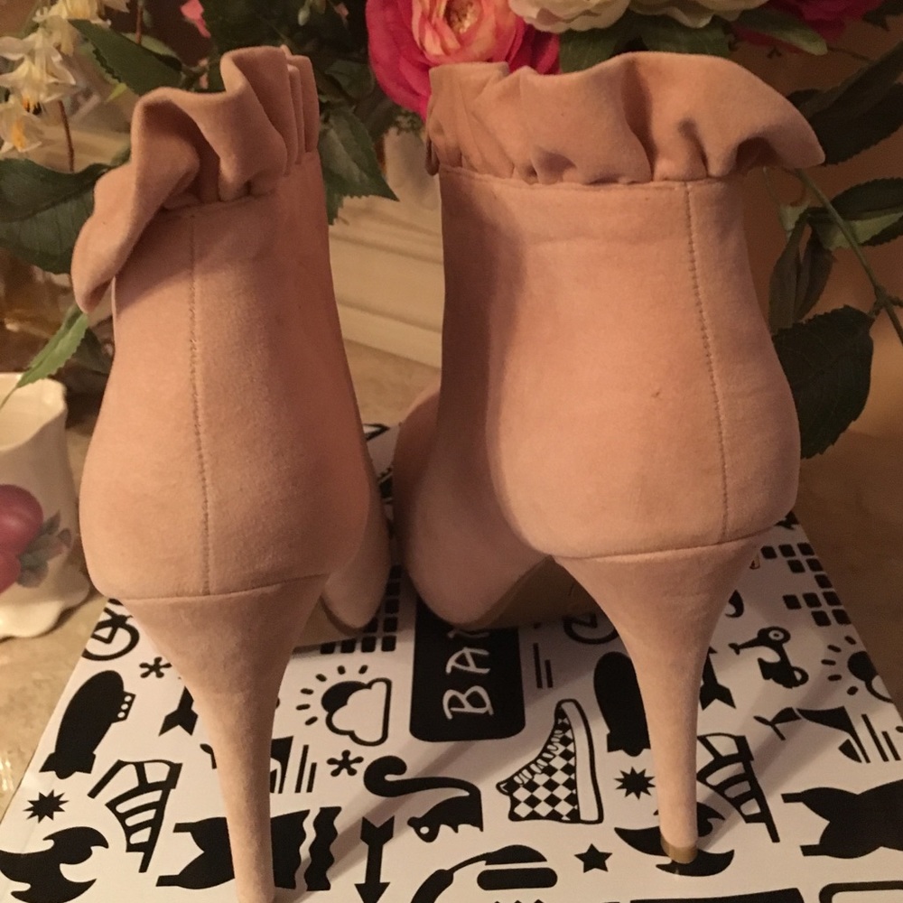 Booties - Picture 4 of 4