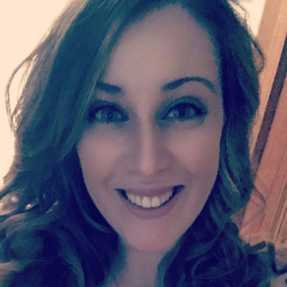 Meet your Posher, Nicole - Picture 1 of 1